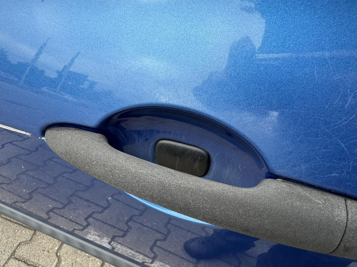 Renault Clio 3 original T&uuml;r vorn links TEI45 Blau Ottoman 3-T&uuml;rer Rohbau Bj.2005